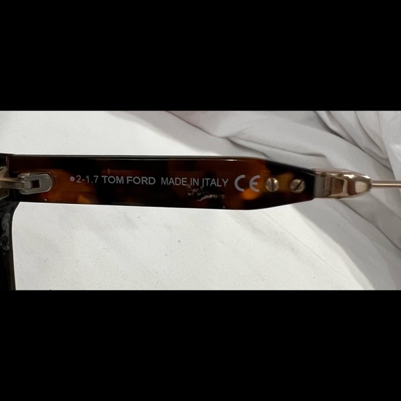 Prescribed brownTom Ford - Picture 5 of 10